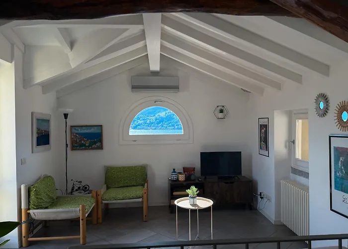 Skyway With Private View Terrace *