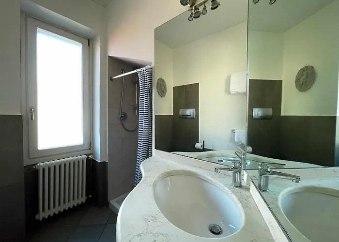 Skyway With Private View Terrace *