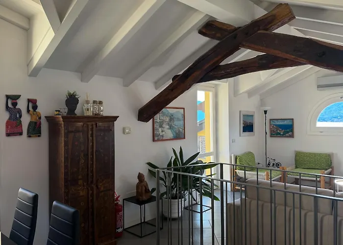 Lägenhet Skyway With Private View Terrace